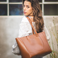 (NEW) ITALIAN ZIP TOTE