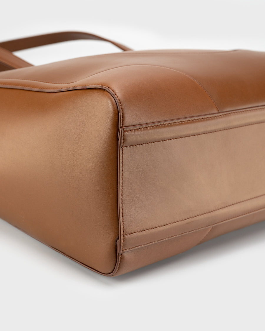 (NEW) ITALIAN ZIP TOTE