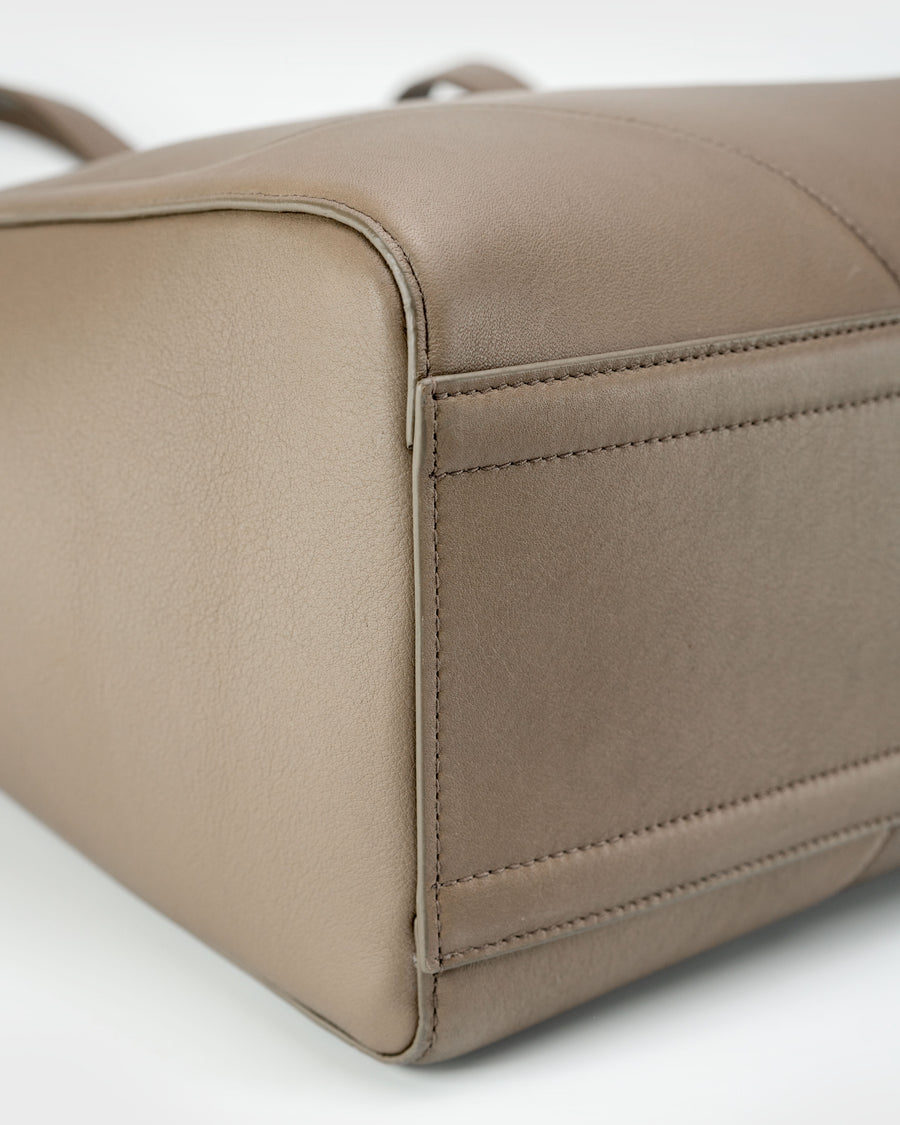 (NEW) ITALIAN ZIP TOTE