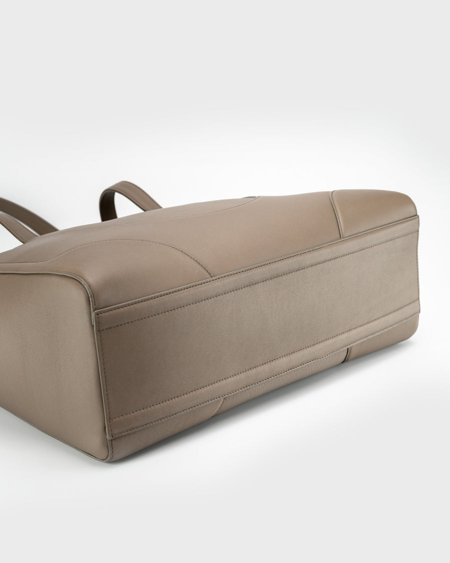 (NEW) ITALIAN ZIP TOTE