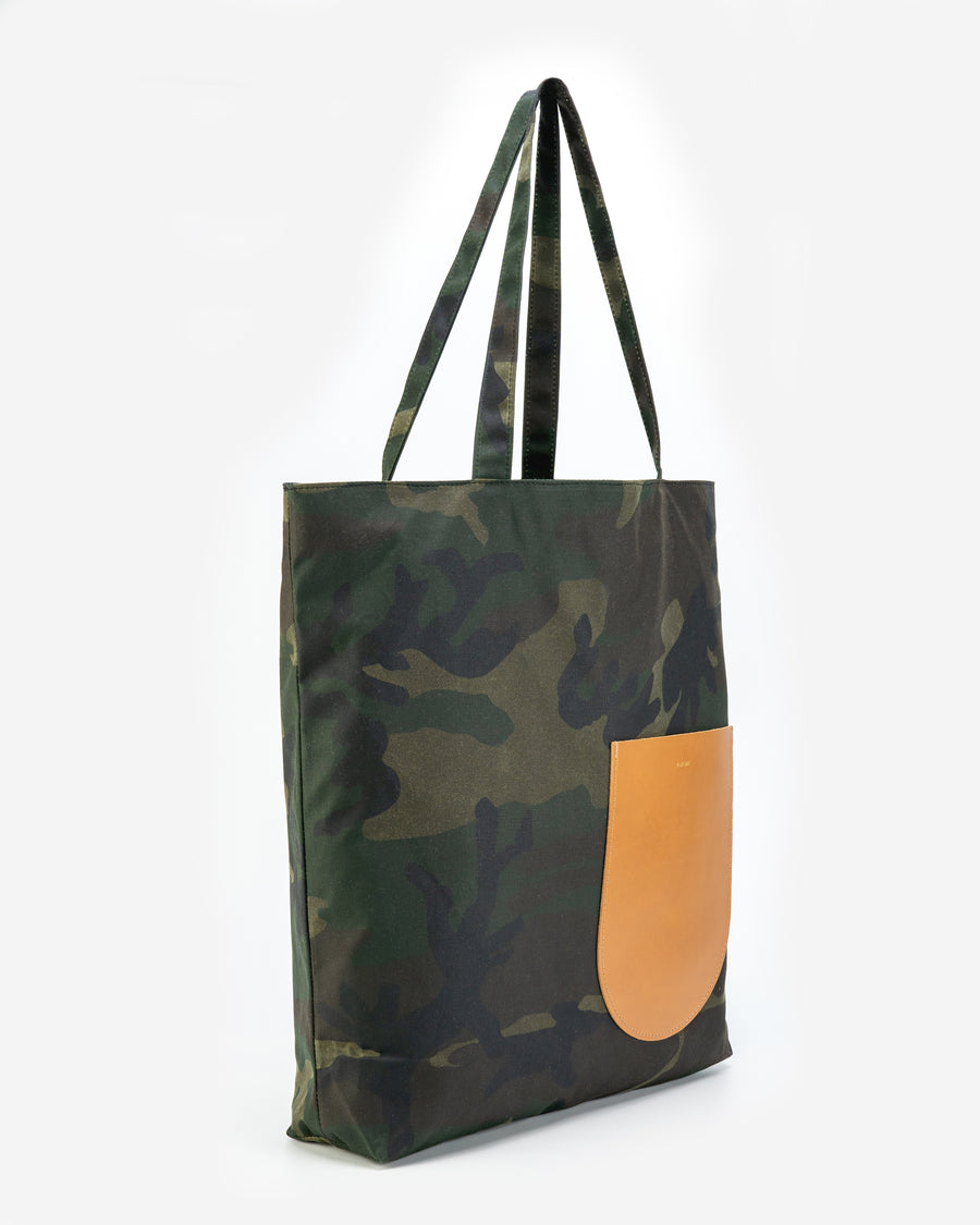 LARGE CAMO TOTE
